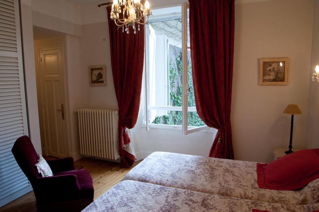Chambres D'Hotes Les Pratges 퓌작 객실 사진